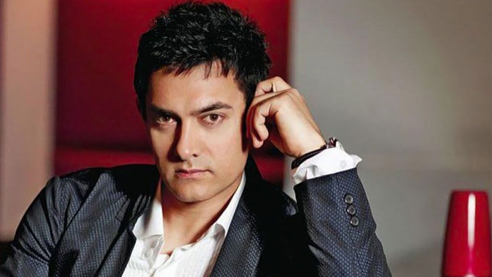 রাত হলেই নেশাগ্রস্ত হয়ে থাকতেন আমির, নিজেই জানালেন অভিনেতা