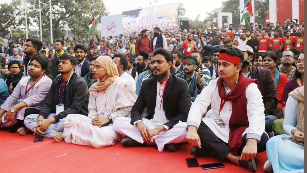 শহিদ মিনারে চব্বিশের বিপ্লবীদের মিলনমেলা