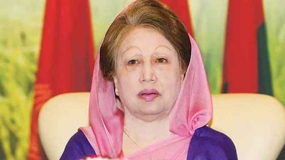 রাতে লন্ডন যাচ্ছেন খালেদা জিয়া, পেছনে রইল যেসব প্রশ্ন