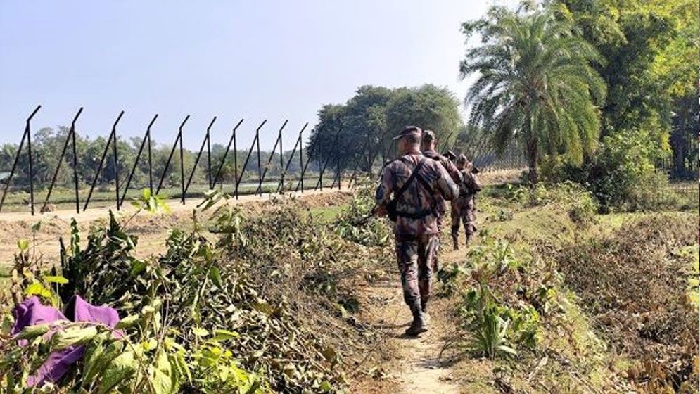 কুমিল্লা সীমান্তে বিএসএফের বেড়া নির্মাণ নিয়ে উত্তেজনা