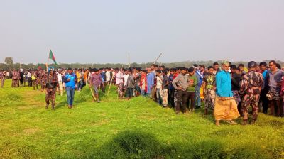 বাংলাদেশে ঢুকে আমবাগান কেটে ফেলার ঘটনায় বিএসএফের দুঃখ প্রকাশ