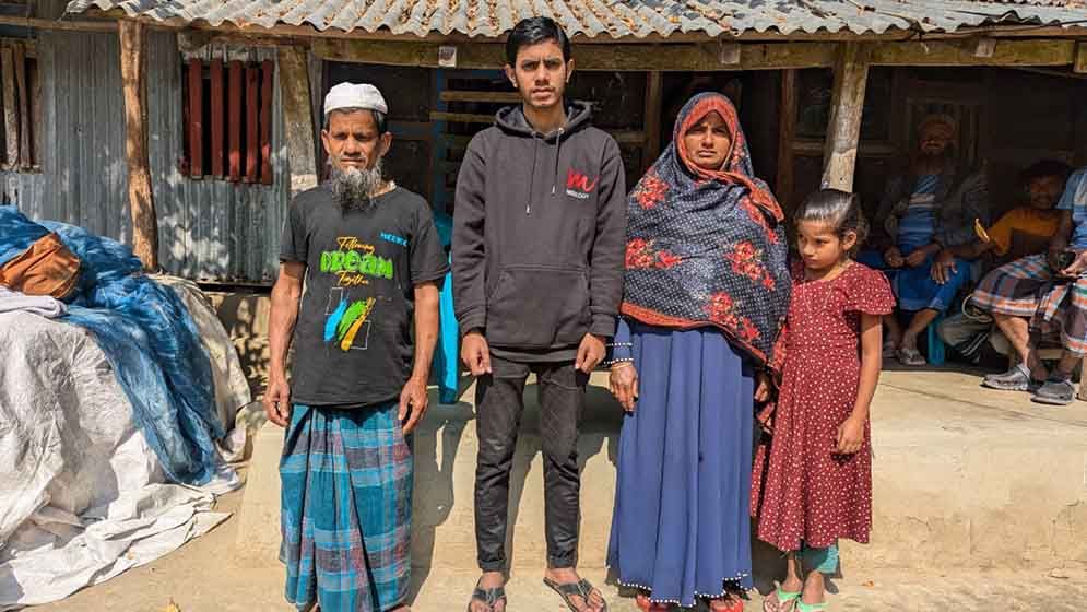 হোটেলে কাজ করে মেডিকেলে চান্স