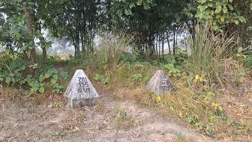 বিএসএফের কাঁটাতারের বেড়া নির্মাণ বন্ধ করল বিজিবি