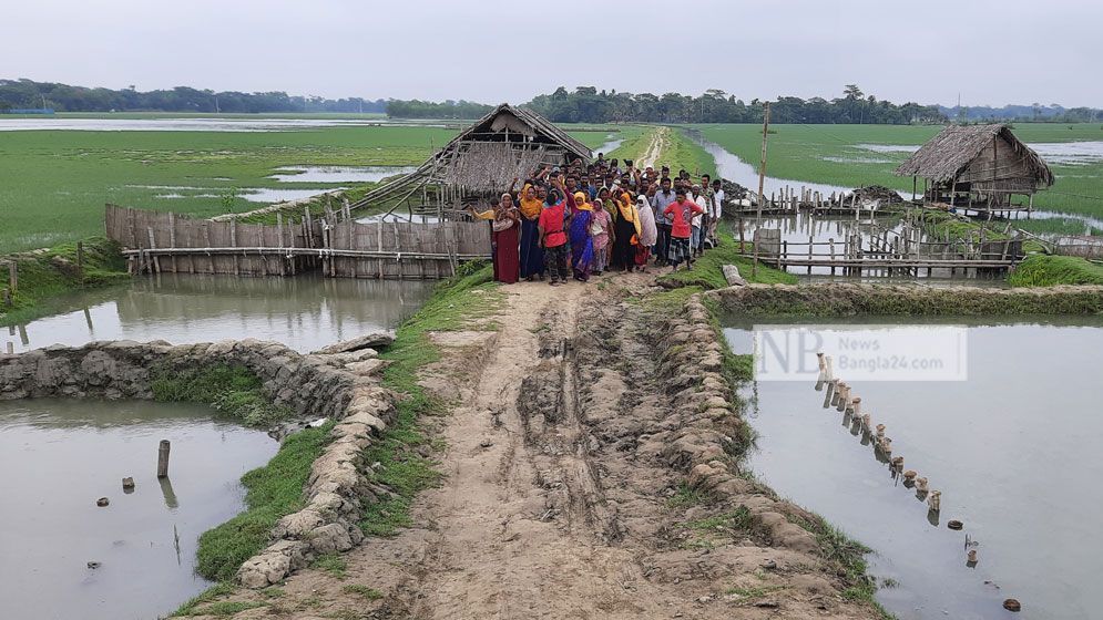 দখল হয়ে যাচ্ছে দোকানপাট ঘাট ঘের জমি বালুমহাল