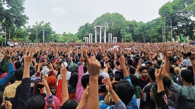 সবার দৃষ্টি নতুন দলে