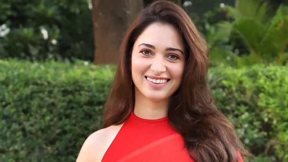 দিনের শেষে নিজের শরীরের সব অংশ ছুঁয়ে দেখি: তামান্না ভাটিয়া