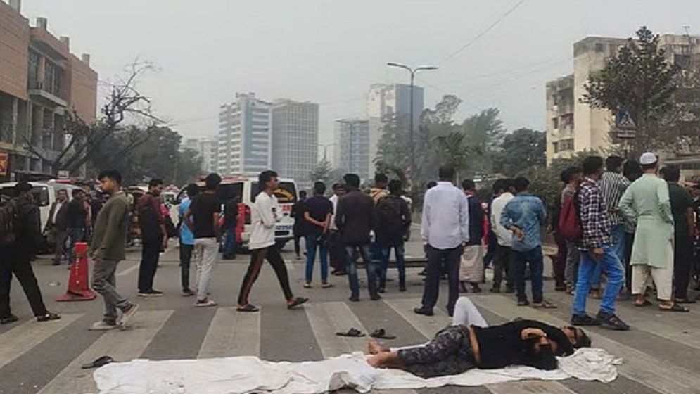 ফের রাস্তায় আহতরা, সুচিকিৎসায় সময়ক্ষেপণ কাম্য নয়