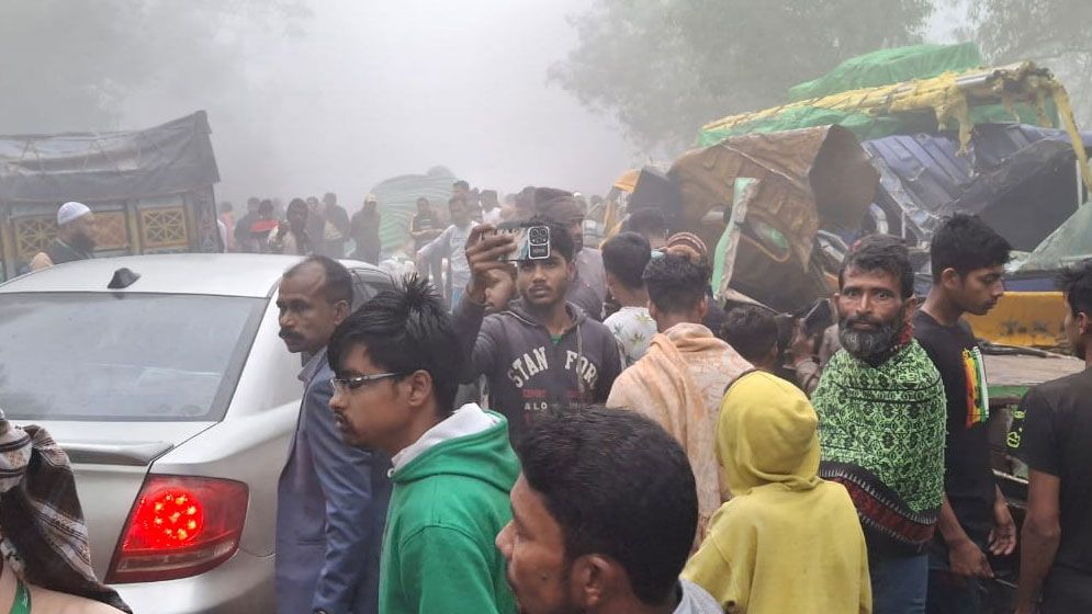 গোপালগঞ্জে সড়ক দুর্ঘটনায় ২ বন্ধুসহ নিহত ৩