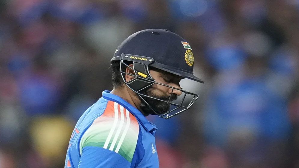 ১৯ রানেই দুই ওপেনারের উইকেট হারাল ভারত