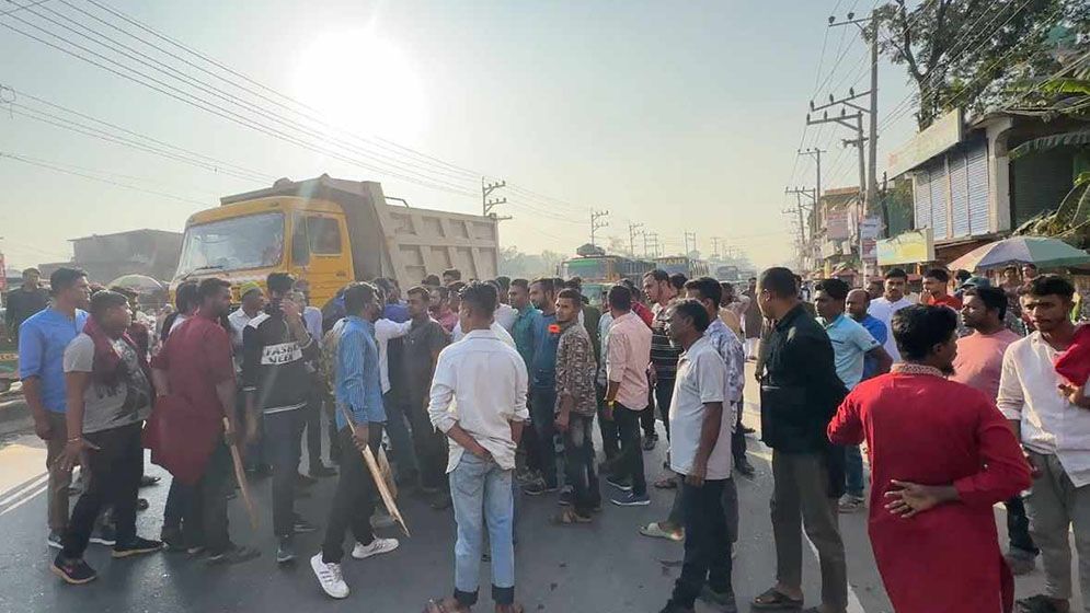 দাগনভূঞায় যুবদলের বিজয় মিছিলে ককটেল বিস্ফোরণ, তিন নেতা আহত