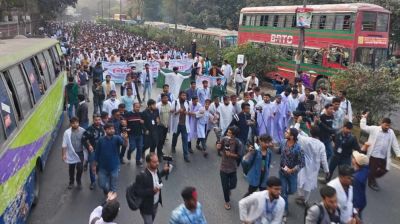 চার দফা দাবিতে নতুন কর্মসূচি ঘোষণা ম্যাটস শিক্ষার্থীদের