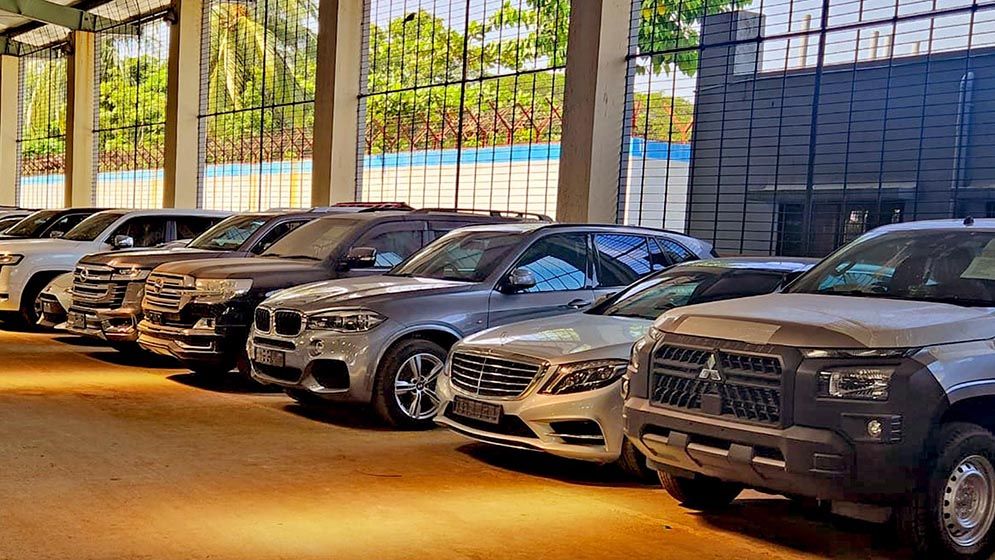 সাবেক মন্ত্রী-এমপিদের জন্য আনা ২৪টিসহ ৪৪ গাড়ি নিলামে