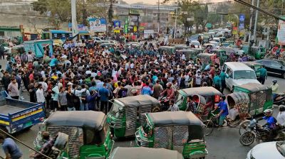 চট্টগ্রামে বৈষম্যবিরোধীদের একাংশের সড়ক অবরোধ-বিক্ষোভ