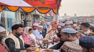 ইজতেমায় স্বজন সমাবেশের ওষুধ, পানি ও শুকনো খাবার বিতরণ