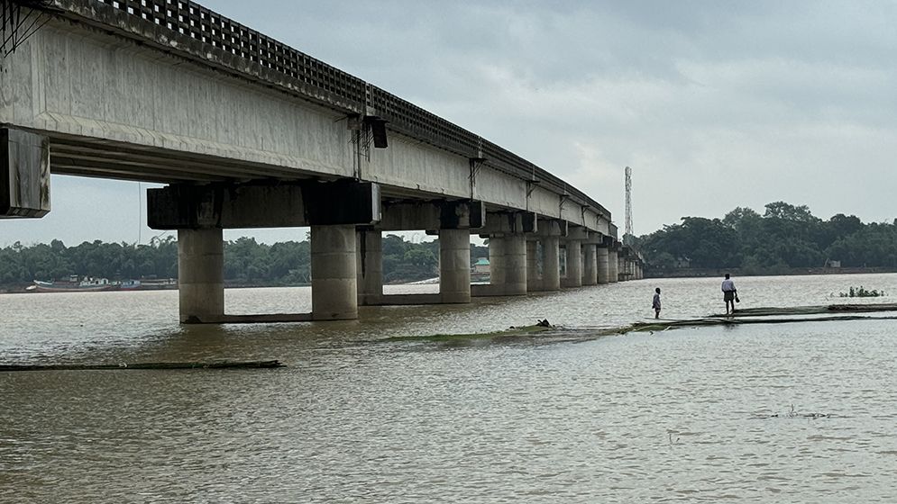 জাদুকাটায় ডুবে শ্রমিকের মৃত্যু, ওসির দাবি শ্বাসকষ্ট