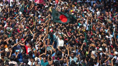 ‘জনতাই বৈধতা’ লিখে কী বার্তা দিলেন নাহিদ