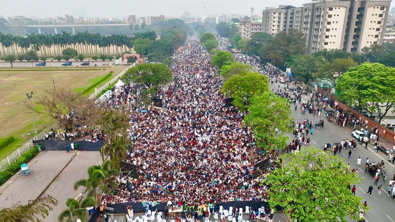 জাতীয় নাগরিক পার্টির আত্মপ্রকাশ অনুষ্ঠানে জনতার ঢল: দেখুন ছবিতে