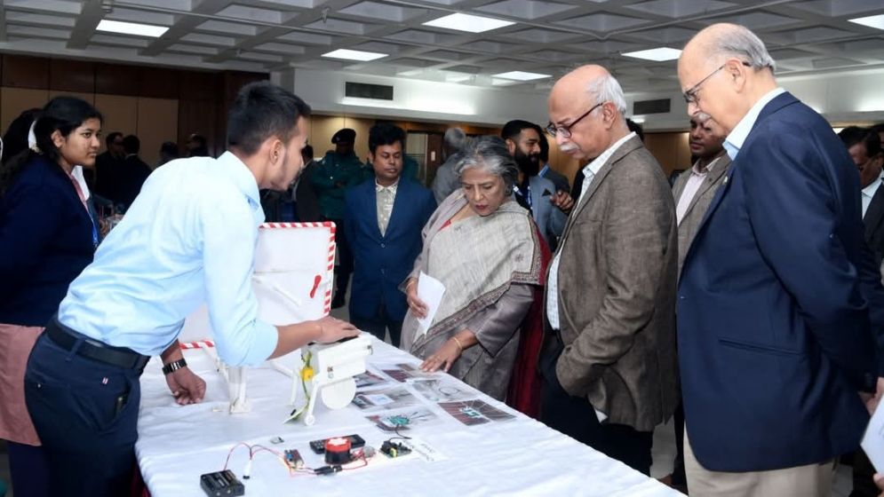 ছিনতাইকারী থেকে রক্ষায় ডিভাইস উদ্ভাবনের ঘোষণা