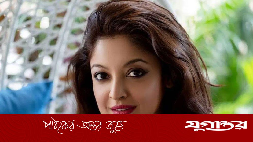 নানার কাছে হেরে গেলেন তনুশ্রী