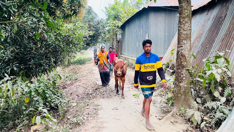 যে ইউনিয়নে ১ ইঞ্চিও পাকা রাস্তা নেই