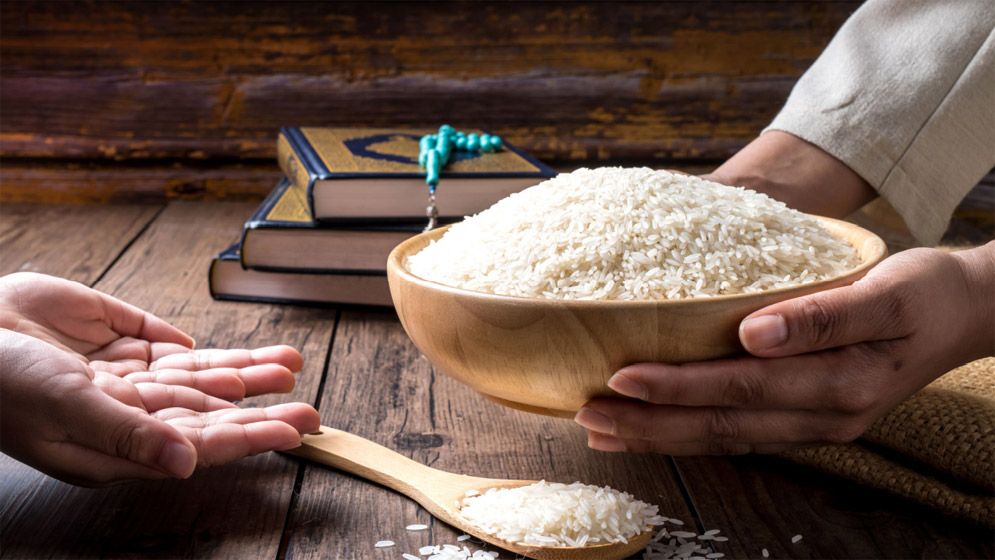 রোজার পরিবর্তে ফিদিয়া কখন ও কীভাবে দেবেন