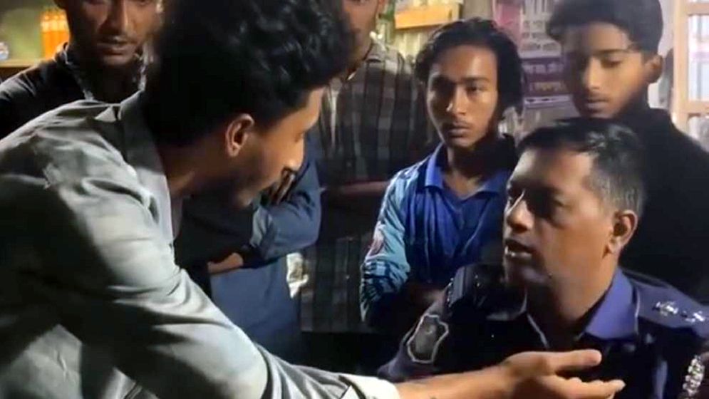 ‘আমাকে থানায় নিতে হলে ওসিকে আসতে বলেন’ বলা সেই ছাত্রদল নেতা বহিষ্কার