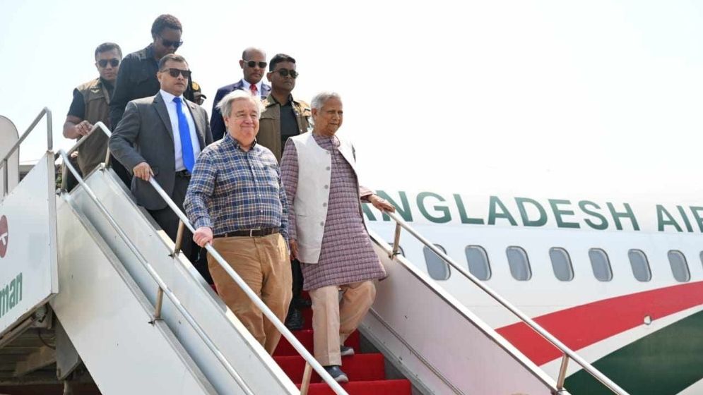 কক্সবাজারে আন্তর্জাতিক বিমানবন্দরের দুটি সাইট পরিদর্শন প্রধান উপদেষ্টার