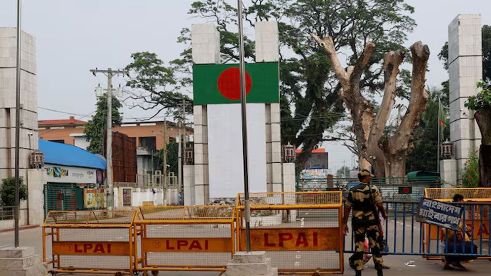 বাংলাদেশিদের ভিসা দিচ্ছে না ভারত, পাশে দাঁড়িয়েছে চীন