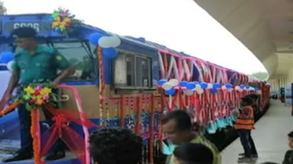 যমুনা রেলসেতু দিয়ে চলাচলকারী ট্রেনের ভাড়া বাড়ল