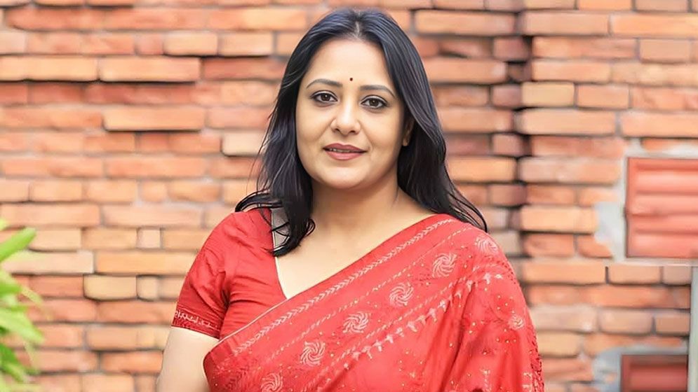 ফোন কম ব্যবহার করেন কেন, জানালেন অপি করিম