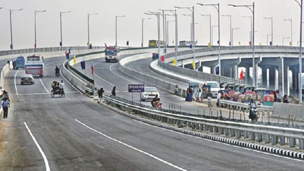 ঢাকা-মাওয়া এক্সপ্রেসওয়েতে যানবাহন বাড়লেও ভোগান্তি নেই