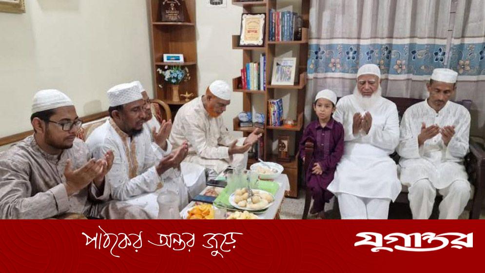 ঈদের নামাজ শেষে শহিদ ফারহানের বাসায় জামায়াত আমির