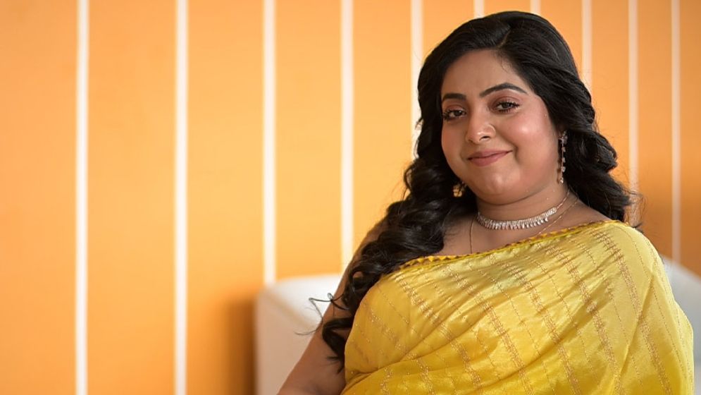 নেটিজেনদের তুলোধুনো করলেন কাঞ্চনপত্নী