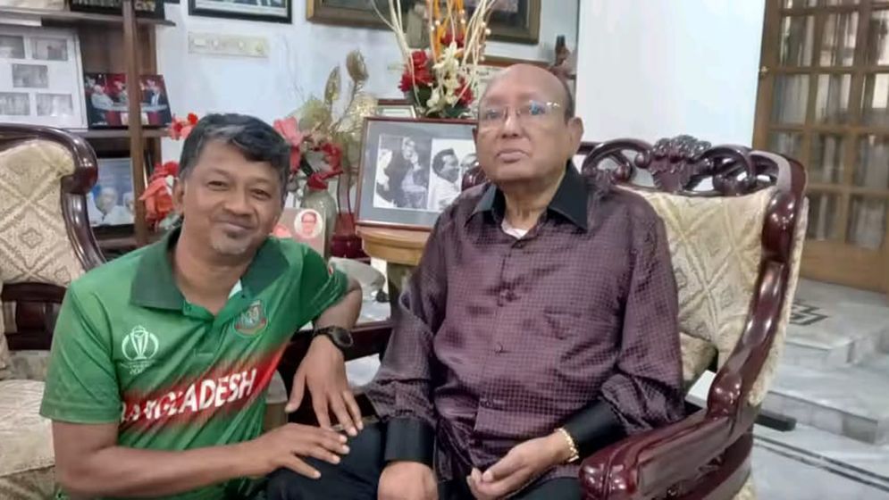 শ্বশুরবাড়ি থেকে তোফায়েল আহমেদের পিএস গ্রেফতার