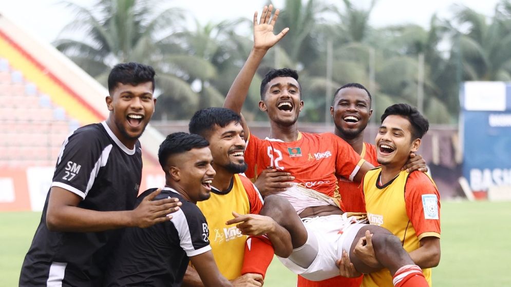 ইনসানের দুর্দান্ত গোলে ফাইনালে কিংস