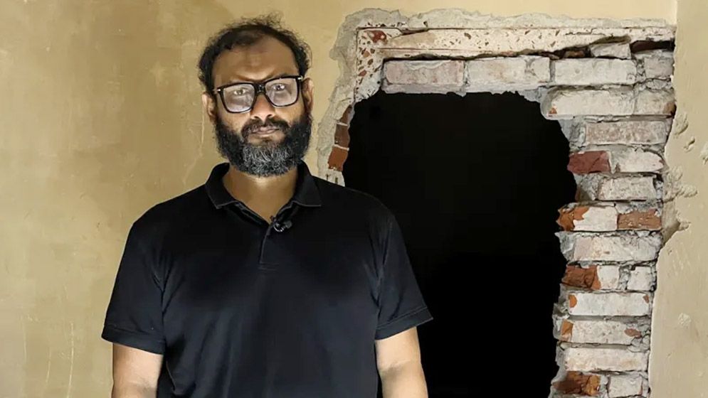 যেন আমাকে জীবন্ত কবর দেওয়া হয়েছিল