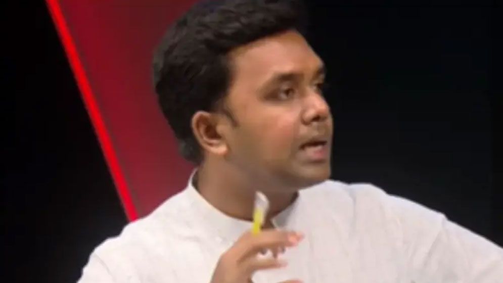 হাসনাতের শিষ্টাচার সংক্রান্ত স্ট্যাটাস নিয়ে এনসিপি নেতা মুশফিক যা বললেন