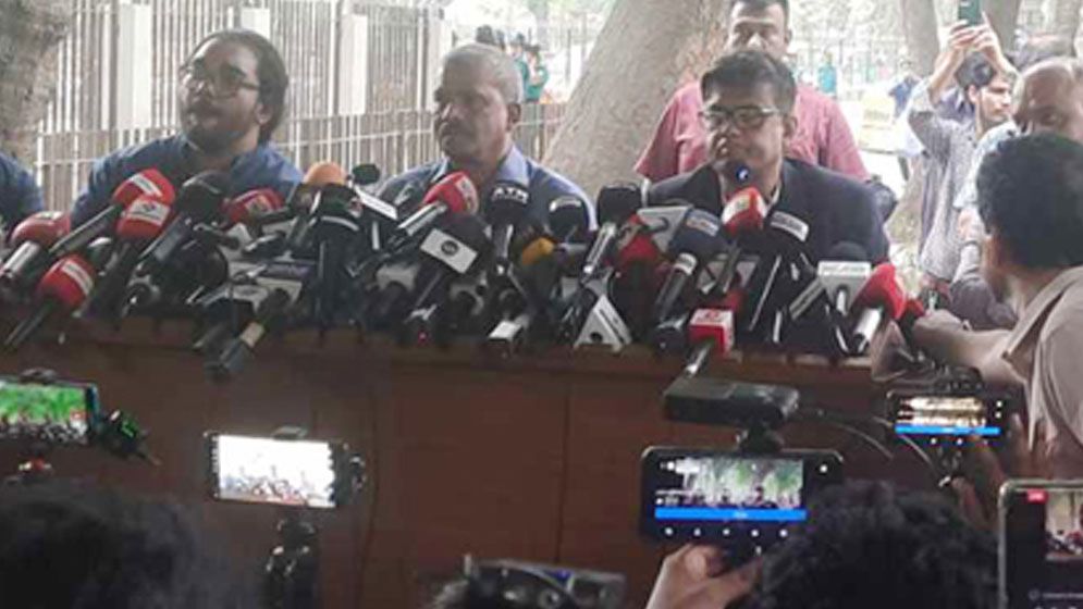 বৈঠক নিয়ে বিএনপির অসন্তোষ নিয়ে যা বললেন আইন উপদেষ্টা