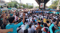 পলিটেকনিক শিক্ষার্থীদের ৬ দফা দাবিতে চট্টগ্রামে সড়ক-রেলপথ অবরোধ