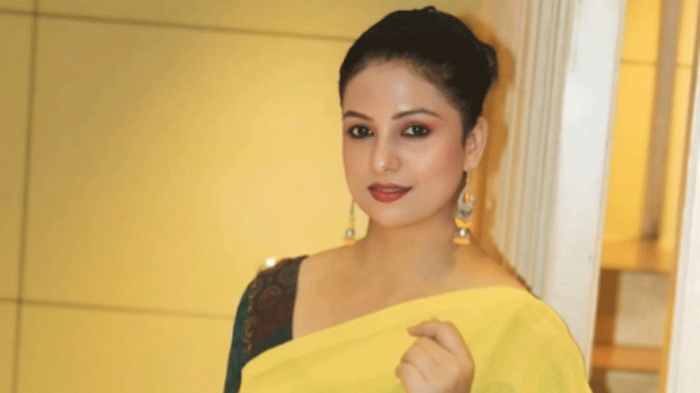 স্পা সেন্টারে ছবি তুলে হাসিন জাহানের পোস্ট