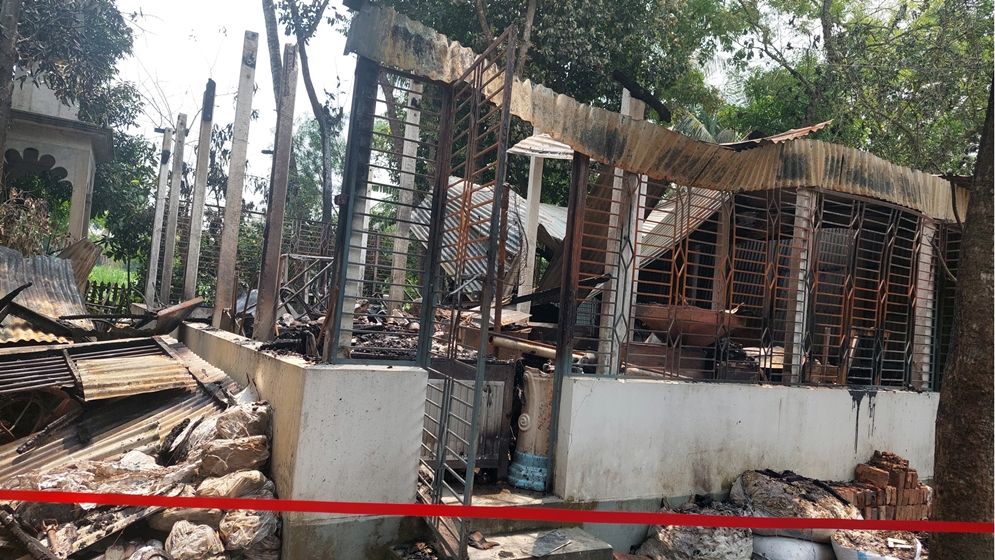 ‌‘মিশন কমপ্লিট’ লিখে নিষিদ্ধ ছাত্রলীগ নেতার স্ট্যাটাস