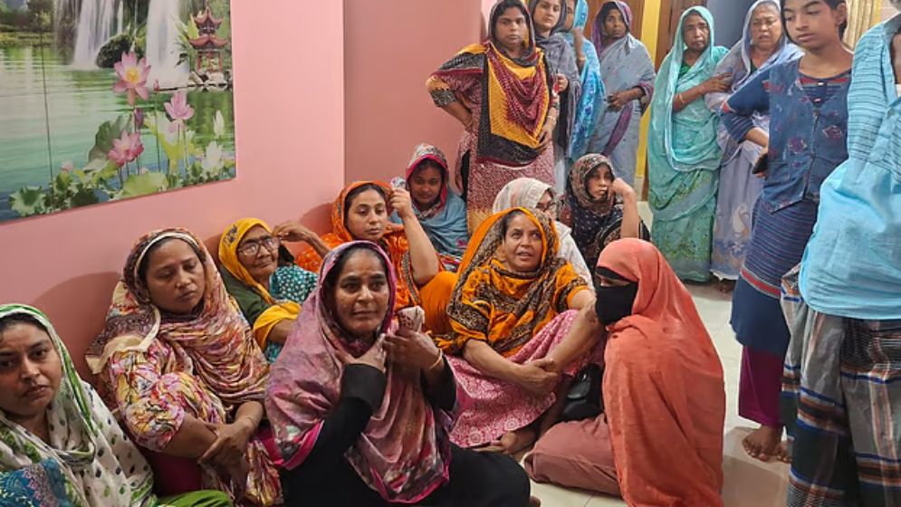 মেয়েকে উত্ত্যক্তের প্রতিবাদ করায় বাবা খুন, লাশ মর্গে রেখে পরীক্ষায় বসল শিক্ষার্থী