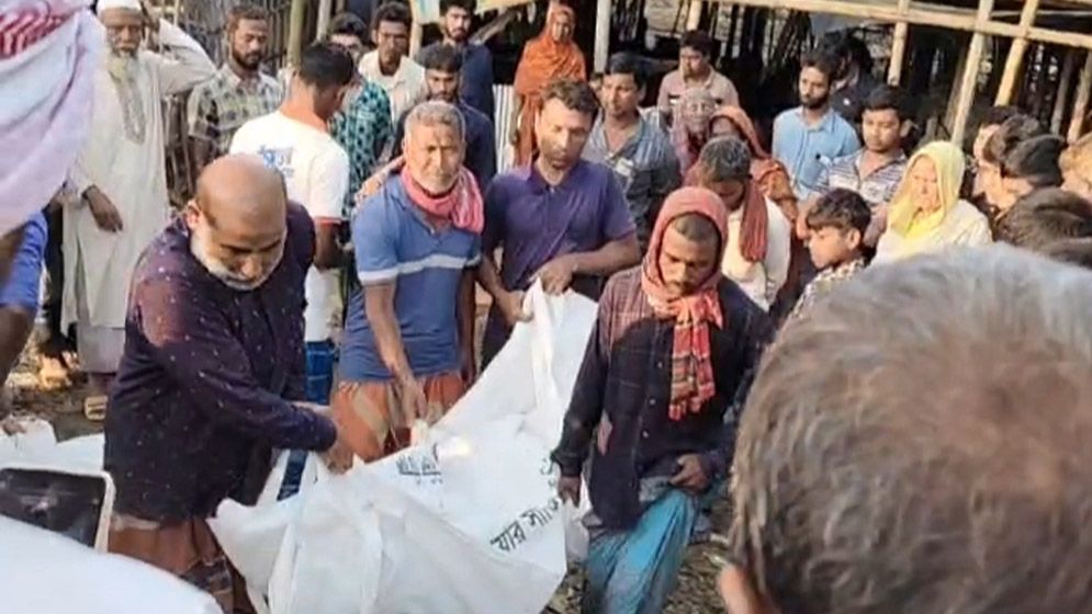 সাতসকালে সড়কে ঝরল ২ প্রাণ