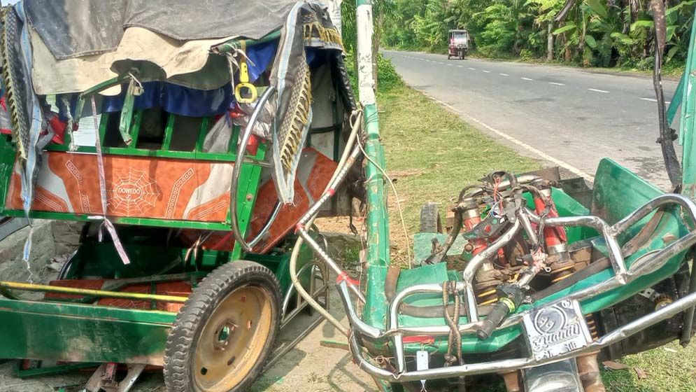 বাগেরহাটে বাসচাপায় নিহত ১