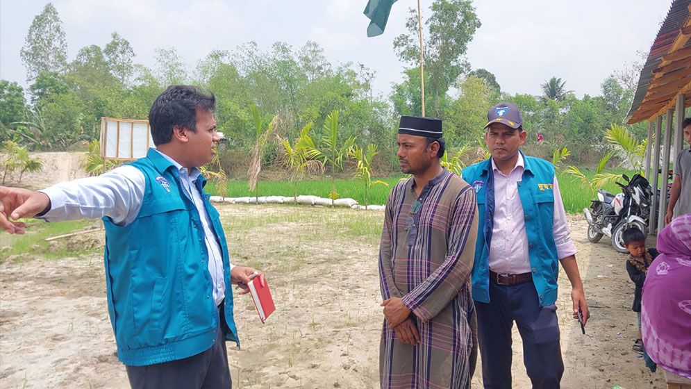 সেই গায়েবি মাদ্রাসায় চকোলেটের লোভে হাজির শিক্ষার্থী, দুদকের অভিযান