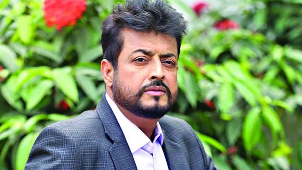 মেয়ে দেখে হাসলেই একটা প্রাণ চলে যাবে, প্রশ্ন ওমর সানির