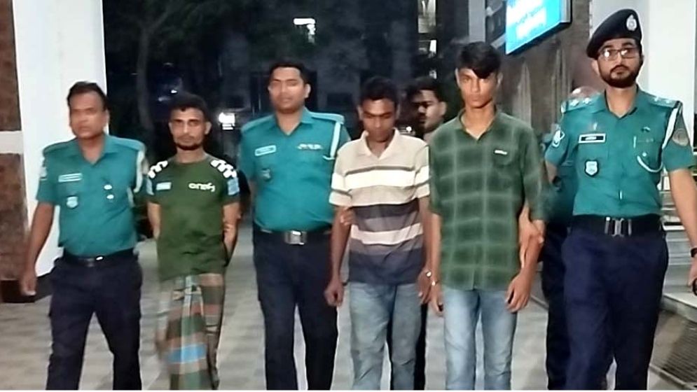 গৃহবধূকে গণধর্ষণের ঘটনায় গ্রেফতার ৩, স্বীকারোক্তিমূলক জবানবন্দি