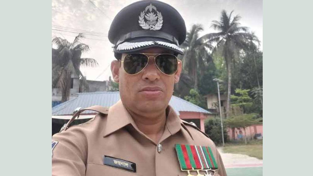 তোমার নানাকে বইলো লাখ পাঁচেক টাকা দিতে