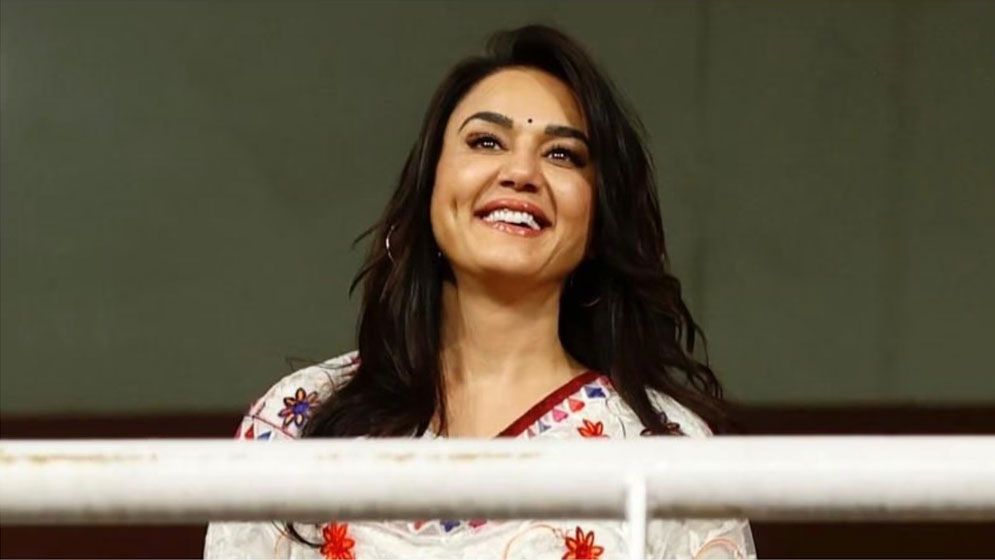 বিবাহিত পুরুষ থেকে সব সময়ই দূরে থাকেন প্রীতি, কিন্তু কেন?