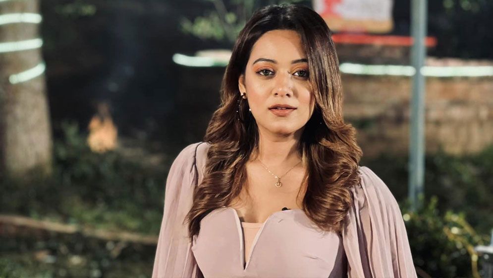বেশির ভাগ নায়কই এনগেজড বা বিবাহিত, প্রেম করব কীভাবে: দীঘি